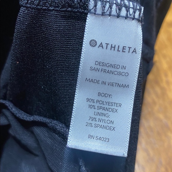 Athleta quarter zip sleeveless Black Top with rouching size medium - Picture 7 of 7